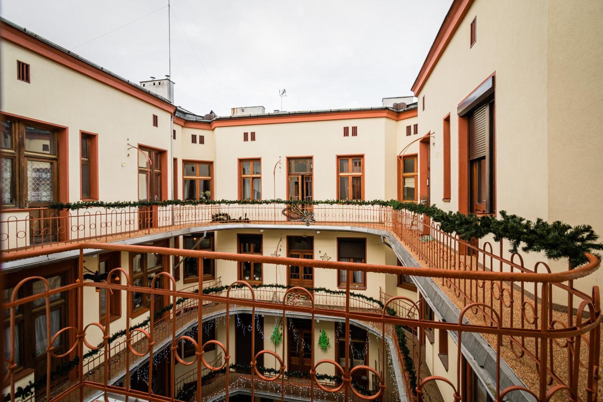 Apartment Split Level